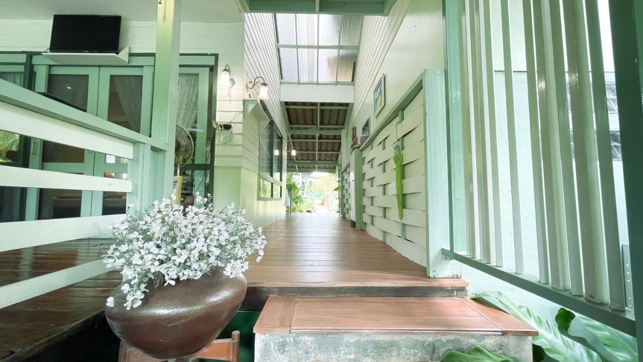 Rimsira Villa Chumphon Exterior foto