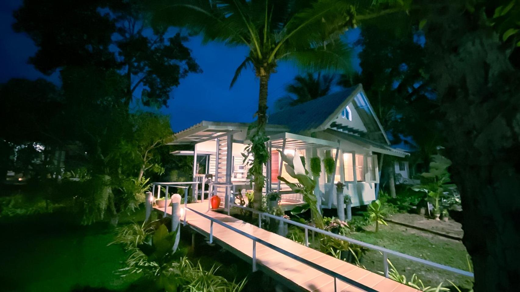 Rimsira Villa Chumphon Exterior foto